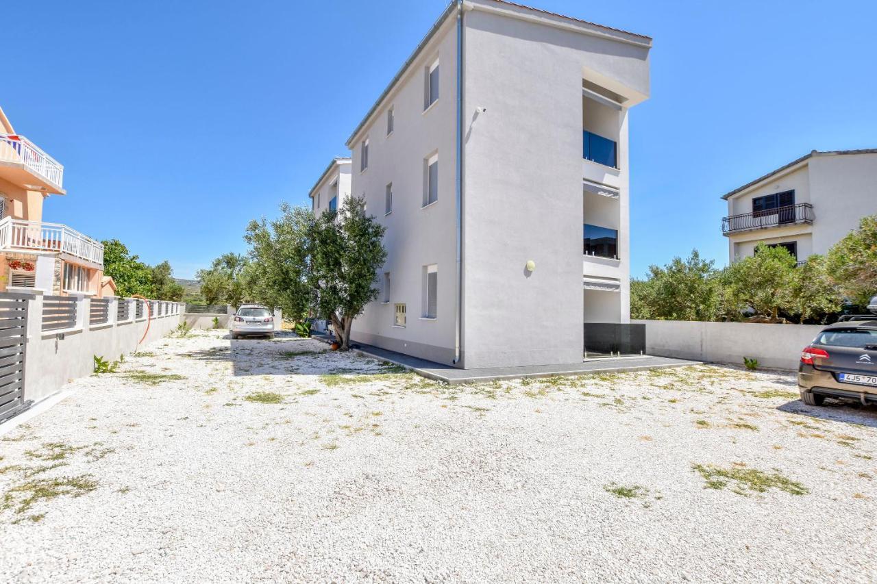 Apartments Zdeslav Rogoznica (Sibenik-Knin) Exterior foto